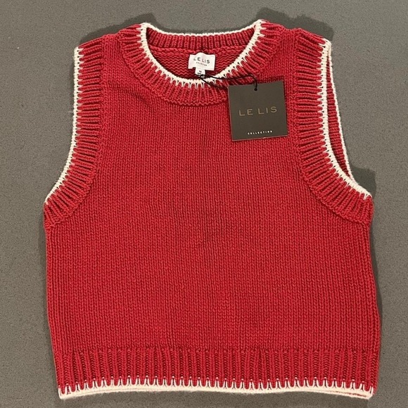 Le Lis Jackets & Blazers - Le Lis NWT red and white vest